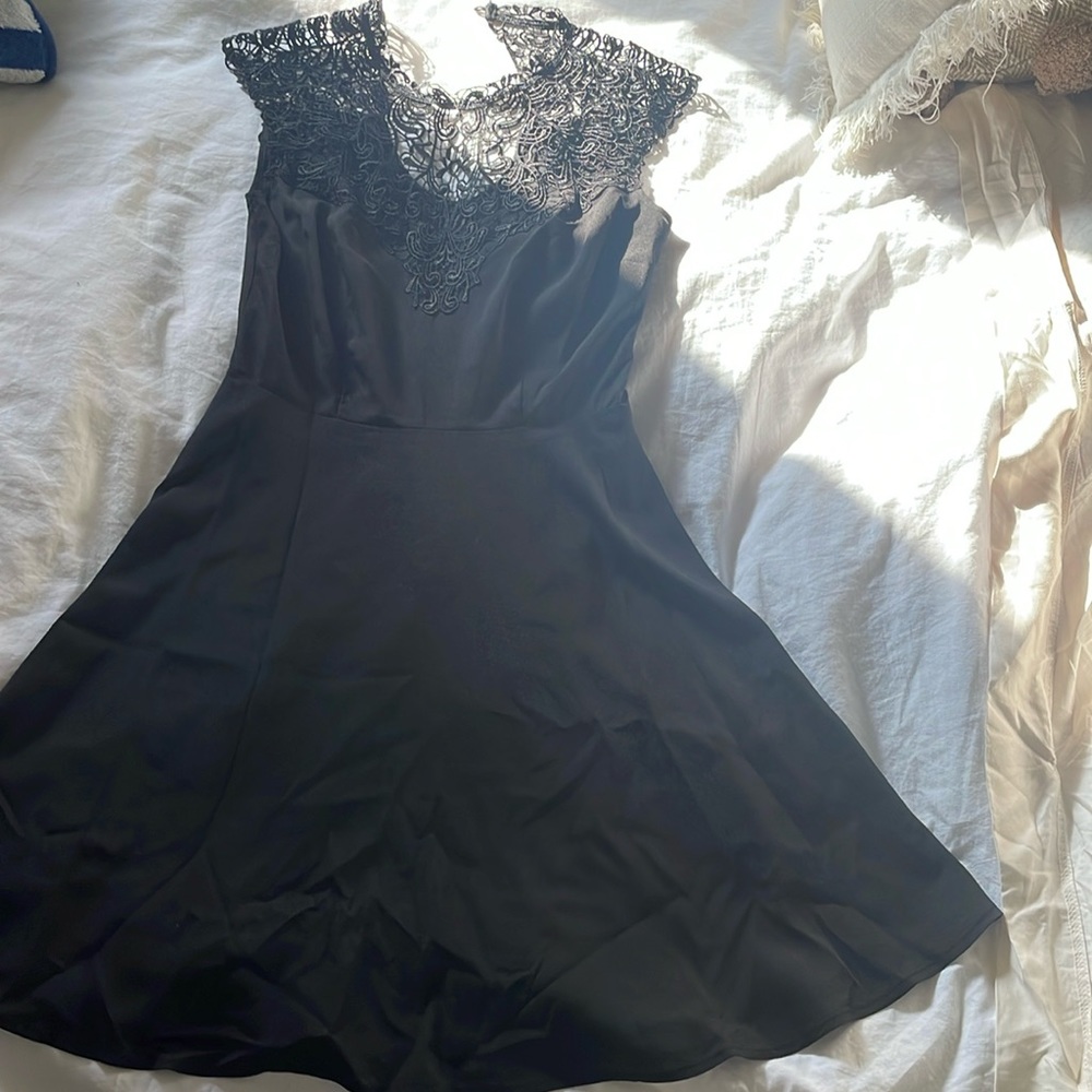 Gentle use guess dress size 0